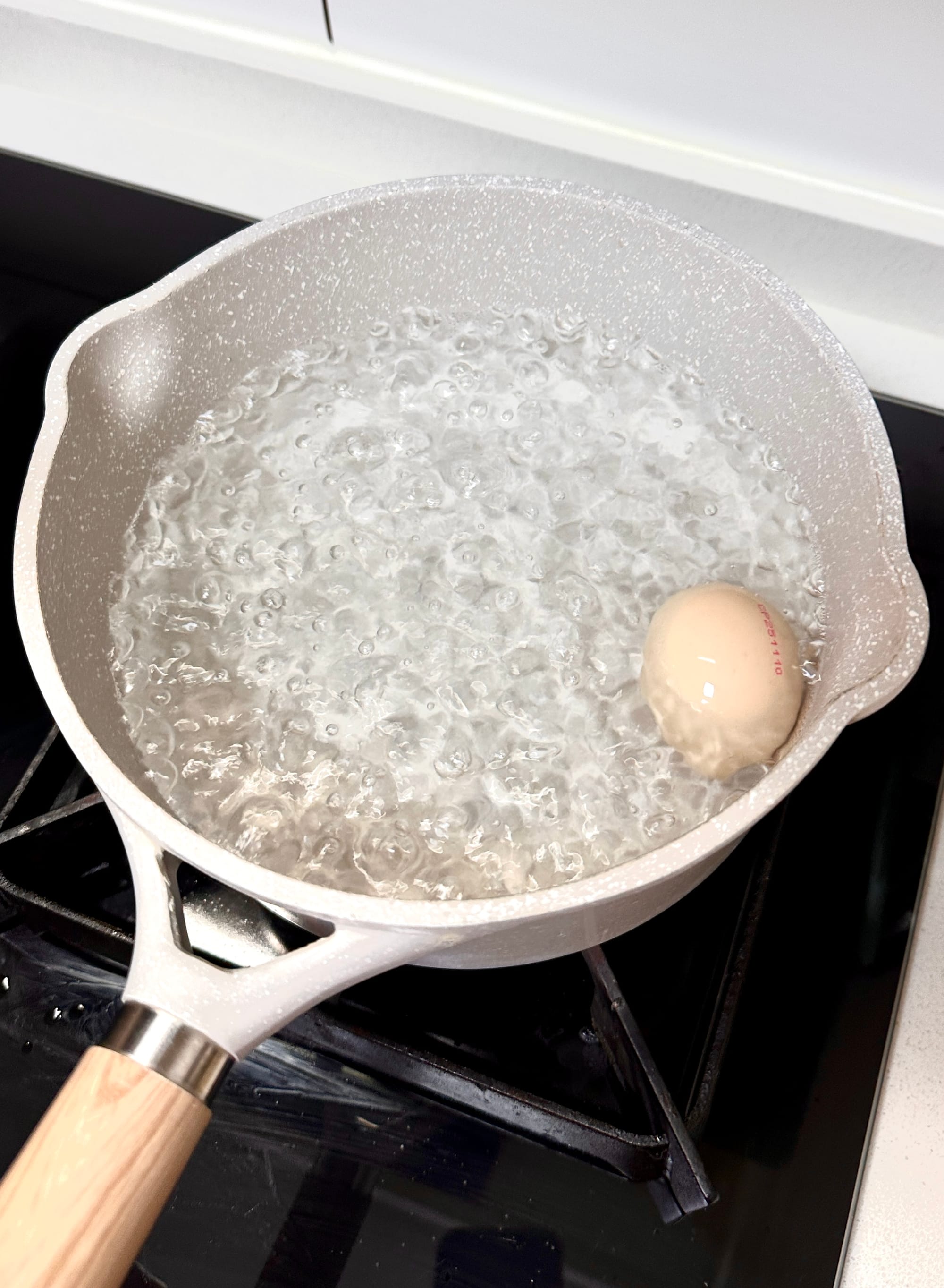 Tea Eggs (Cháyè dàn / 茶叶蛋)