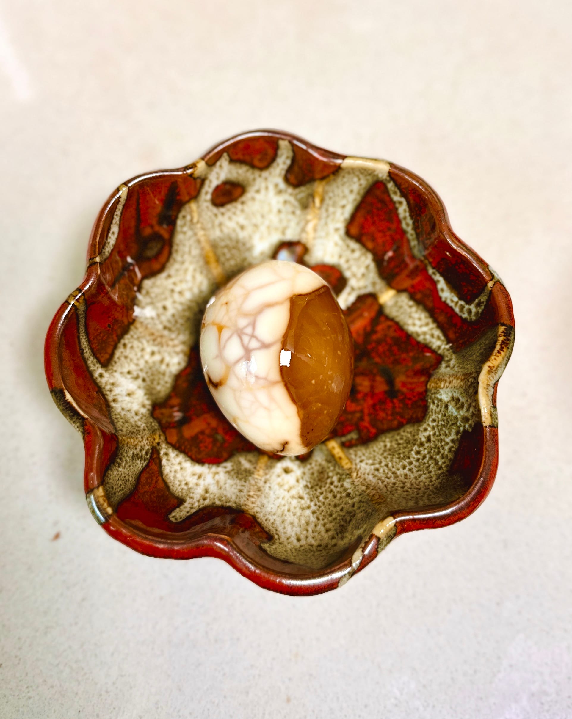 Tea Eggs (Cháyè dàn / 茶叶蛋)