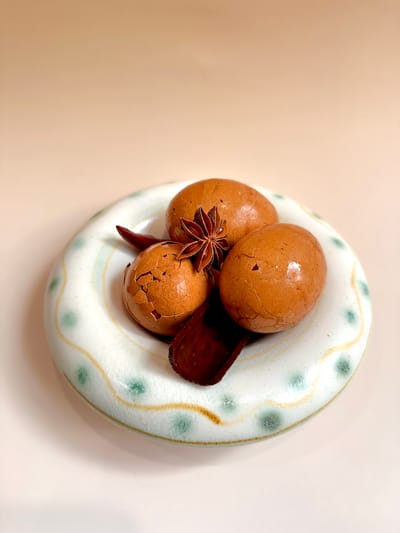 Tea Eggs (Cháyè dàn / 茶叶蛋)